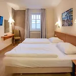 Komfortplus Appartement mit 1 Schlafzimmer und Balkon im Obergeschoss 254