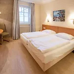 Komfortplus Appartement mit 1 Schlafzimmer und Balkon im Obergeschoss 254